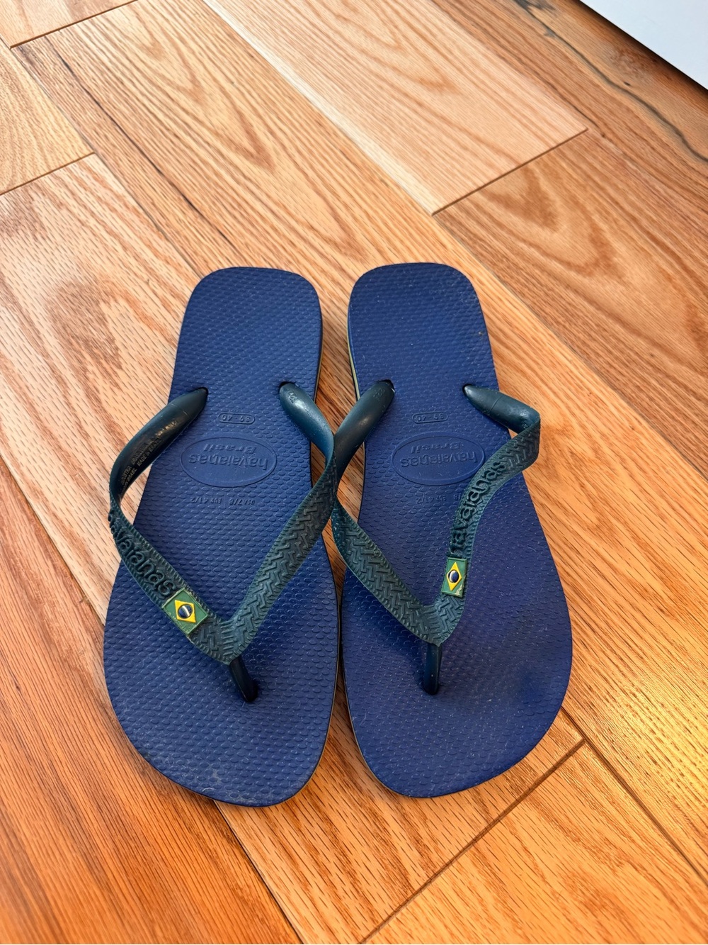 Blue Havaianas!
